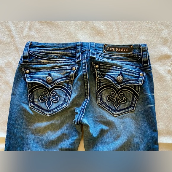 🔵 WOMENS ROCK REVIVAL SASHA BOOT DISTRESSED JEANS - SIZE 29 🔵 - Picture 3 of 8